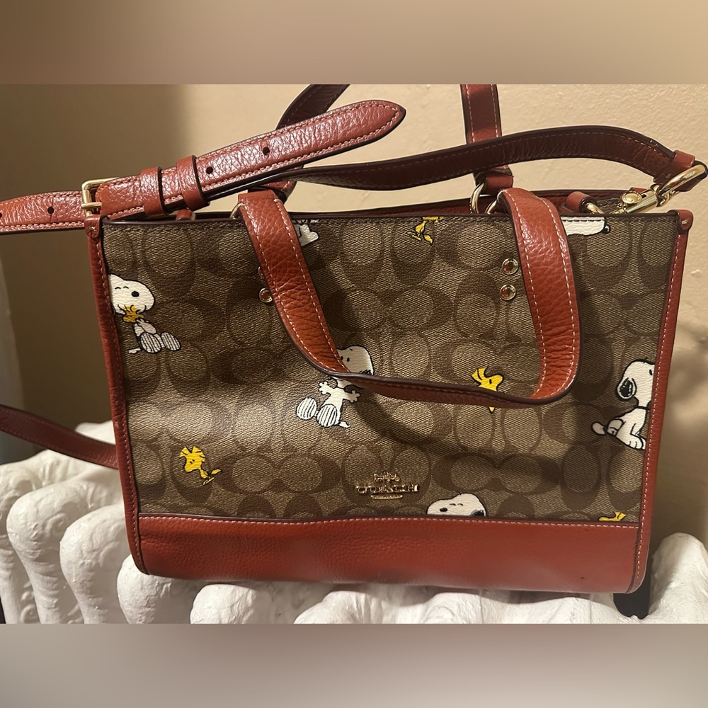 Coach snoopy purse with full sized wallet and wristlet